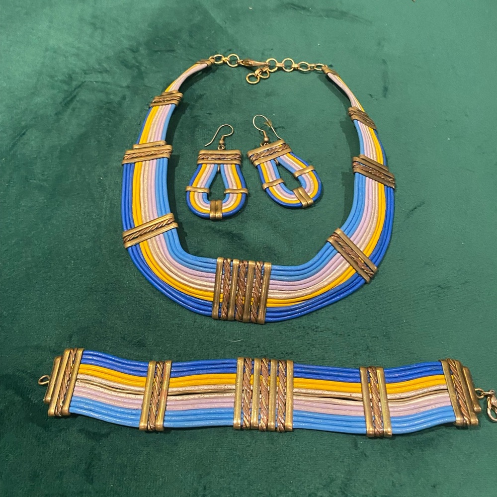 Retro Jewelry Set